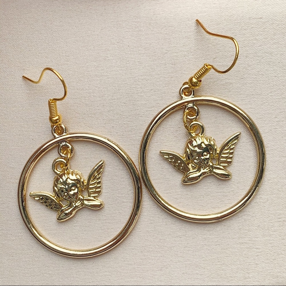 💔SOLD OUT💔Hollow Out Heart Angel Earrings